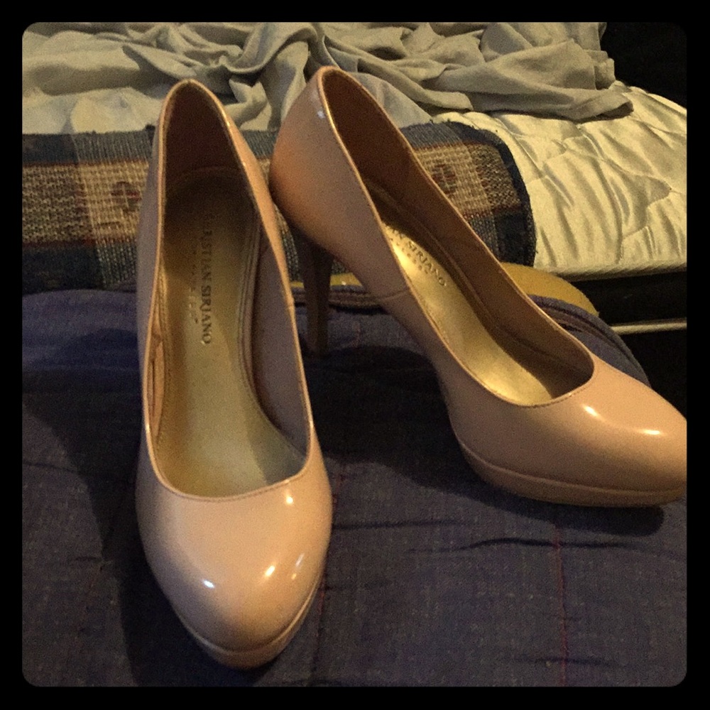 High heels (2-3 in)